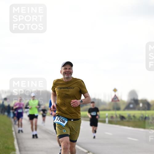12.04.2026 - 45. Internationalen Wilhelmsburger Insellauf Dr. Thomas Lammeyer http://msf.ph/oto/9442500 12.04.2026 10:12:06 Laufen 11, 5706 meine-sportfotos.de