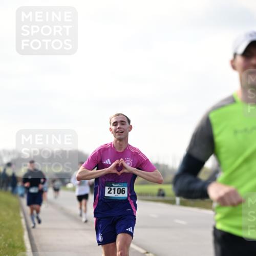 12.04.2026 - 45. Internationalen Wilhelmsburger Insellauf Dr. Thomas Lammeyer http://msf.ph/oto/9442520 12.04.2026 10:12:15 Laufen 2106 meine-sportfotos.de