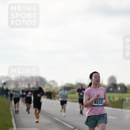 12.04.2026 - 45. Internationalen Wilhelmsburger Insellauf Dr. Thomas Lammeyer http://msf.ph/oto/9442591 12.04.2026 10:12:39 Laufen 4832 meine-sportfotos.de