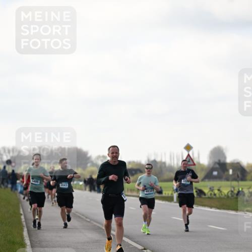 12.04.2026 - 45. Internationalen Wilhelmsburger Insellauf Dr. Thomas Lammeyer http://msf.ph/oto/9442593 12.04.2026 10:12:41 Laufen 5405, 3043, 4833, 2020 meine-sportfotos.de