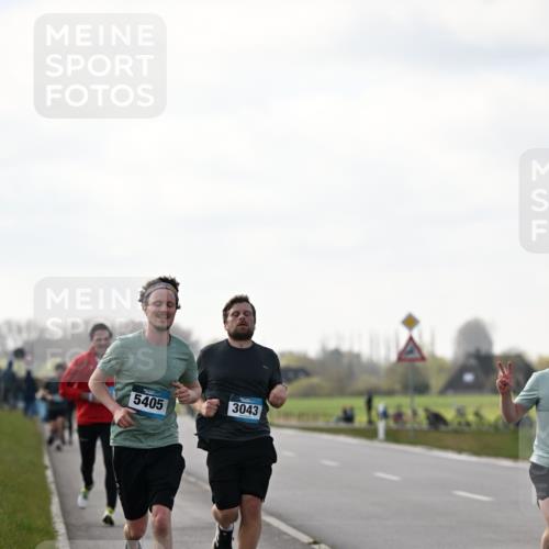 12.04.2026 - 45. Internationalen Wilhelmsburger Insellauf Dr. Thomas Lammeyer http://msf.ph/oto/9442601 12.04.2026 10:12:46 Laufen 3043, 5405 meine-sportfotos.de
