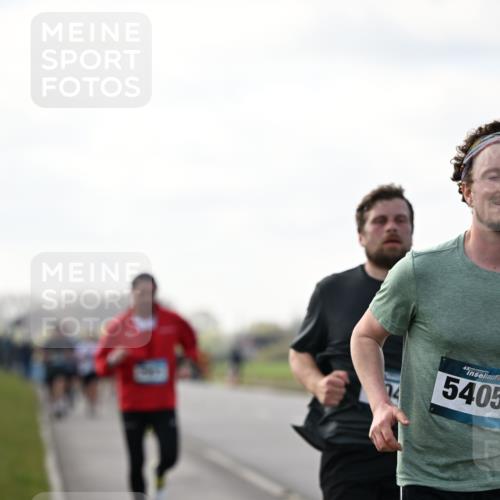 12.04.2026 - 45. Internationalen Wilhelmsburger Insellauf Dr. Thomas Lammeyer http://msf.ph/oto/9442621 12.04.2026 10:12:49 Laufen 5405, 14 meine-sportfotos.de