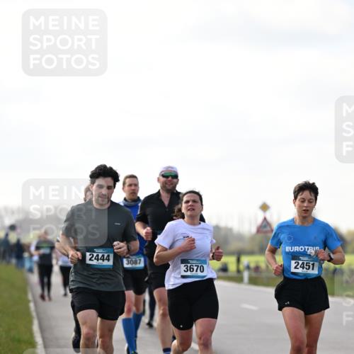 12.04.2026 - 45. Internationalen Wilhelmsburger Insellauf Dr. Thomas Lammeyer http://msf.ph/oto/9442673 12.04.2026 10:13:01 Laufen 2444, 3087, 3670, 2451 meine-sportfotos.de