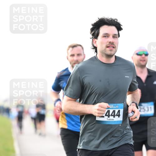 12.04.2026 - 45. Internationalen Wilhelmsburger Insellauf Dr. Thomas Lammeyer http://msf.ph/oto/9442688 12.04.2026 10:13:03 Laufen 444, 2531 meine-sportfotos.de