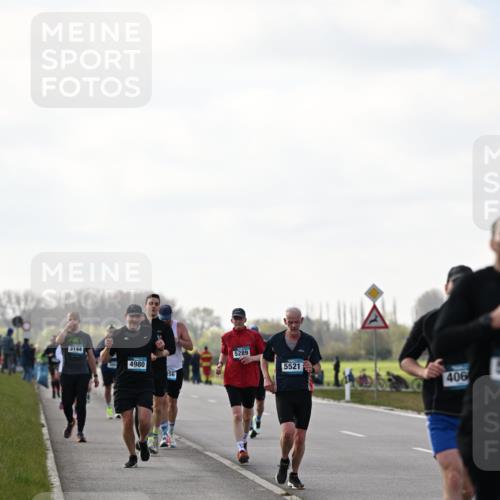 12.04.2026 - 45. Internationalen Wilhelmsburger Insellauf Dr. Thomas Lammeyer http://msf.ph/oto/9442699 12.04.2026 10:13:07 Laufen 3144, 4980, 56, 5289, 5521, 406 meine-sportfotos.de