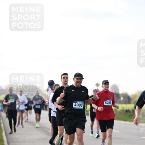 12.04.2026 - 45. Internationalen Wilhelmsburger Insellauf Dr. Thomas Lammeyer http://msf.ph/oto/9442721 12.04.2026 10:13:11 Laufen 4980, 5289 meine-sportfotos.de
