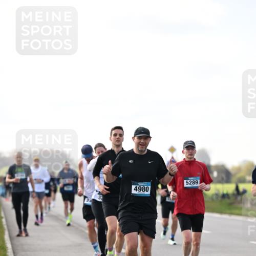12.04.2026 - 45. Internationalen Wilhelmsburger Insellauf Dr. Thomas Lammeyer http://msf.ph/oto/9442722 12.04.2026 10:13:11 Laufen 32, 4980, 5289 meine-sportfotos.de