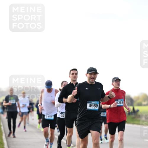 12.04.2026 - 45. Internationalen Wilhelmsburger Insellauf Dr. Thomas Lammeyer http://msf.ph/oto/9442725 12.04.2026 10:13:12 Laufen 2456, 32, 4980, 5289 meine-sportfotos.de
