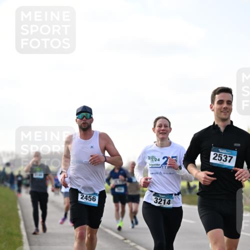 12.04.2026 - 45. Internationalen Wilhelmsburger Insellauf Dr. Thomas Lammeyer http://msf.ph/oto/9442733 12.04.2026 10:13:14 Laufen 2456, 2024, 2, 2537, 3214 meine-sportfotos.de