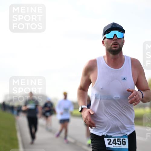 12.04.2026 - 45. Internationalen Wilhelmsburger Insellauf Dr. Thomas Lammeyer http://msf.ph/oto/9442742 12.04.2026 10:13:16 Laufen 2456 meine-sportfotos.de