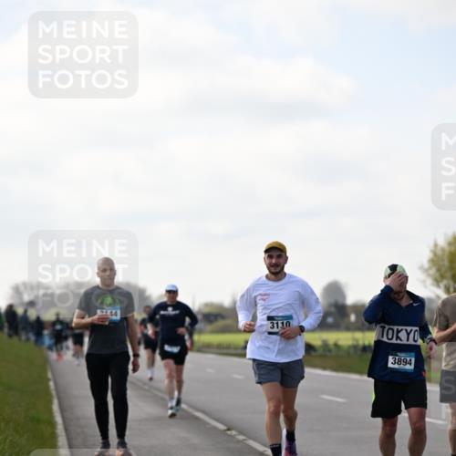 12.04.2026 - 45. Internationalen Wilhelmsburger Insellauf Dr. Thomas Lammeyer http://msf.ph/oto/9442752 12.04.2026 10:13:19 Laufen 2144, 3110, 3894 meine-sportfotos.de