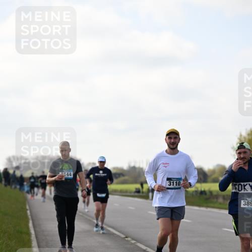 12.04.2026 - 45. Internationalen Wilhelmsburger Insellauf Dr. Thomas Lammeyer http://msf.ph/oto/9442756 12.04.2026 10:13:19 Laufen 144, 3110, 389 meine-sportfotos.de