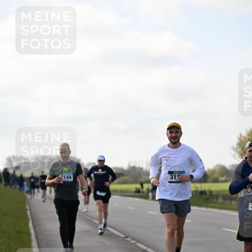 12.04.2026 - 45. Internationalen Wilhelmsburger Insellauf Dr. Thomas Lammeyer http://msf.ph/oto/9442757 12.04.2026 10:13:19 Laufen 144, 31, 3 meine-sportfotos.de
