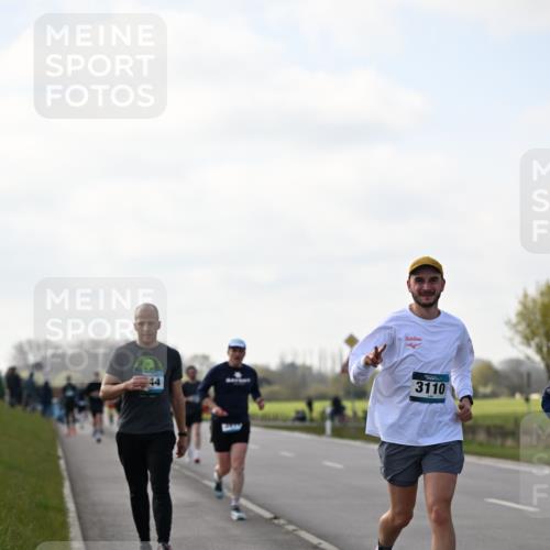 12.04.2026 - 45. Internationalen Wilhelmsburger Insellauf Dr. Thomas Lammeyer http://msf.ph/oto/9442760 12.04.2026 10:13:20 Laufen 3110 meine-sportfotos.de