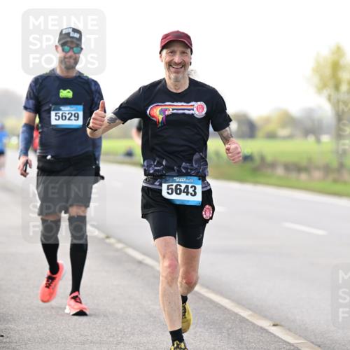 12.04.2026 - 45. Internationalen Wilhelmsburger Insellauf Dr. Thomas Lammeyer http://msf.ph/oto/9442877 12.04.2026 10:14:00 Laufen 5629, 5643 meine-sportfotos.de