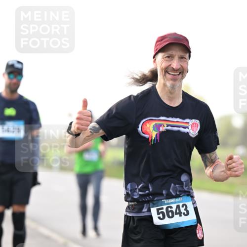 12.04.2026 - 45. Internationalen Wilhelmsburger Insellauf Dr. Thomas Lammeyer http://msf.ph/oto/9442884 12.04.2026 10:14:01 Laufen 5643, 19 meine-sportfotos.de