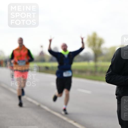 12.04.2026 - 45. Internationalen Wilhelmsburger Insellauf Dr. Thomas Lammeyer http://msf.ph/oto/9442958 12.04.2026 10:14:19 Laufen 5077 meine-sportfotos.de