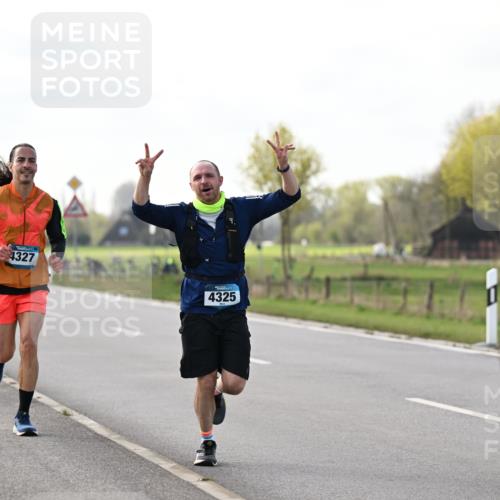 12.04.2026 - 45. Internationalen Wilhelmsburger Insellauf Dr. Thomas Lammeyer http://msf.ph/oto/9442959 12.04.2026 10:14:19 Laufen 4327, 4325 meine-sportfotos.de