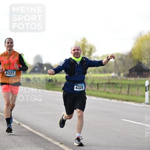 12.04.2026 - 45. Internationalen Wilhelmsburger Insellauf Dr. Thomas Lammeyer http://msf.ph/oto/9442961 12.04.2026 10:14:19 Laufen 4327, 4325 meine-sportfotos.de