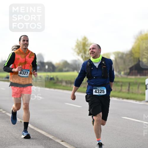 12.04.2026 - 45. Internationalen Wilhelmsburger Insellauf Dr. Thomas Lammeyer http://msf.ph/oto/9442964 12.04.2026 10:14:20 Laufen 4327, 4325 meine-sportfotos.de