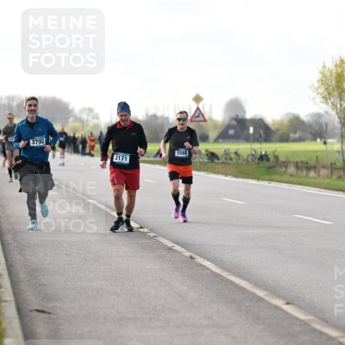 12.04.2026 - 45. Internationalen Wilhelmsburger Insellauf Dr. Thomas Lammeyer http://msf.ph/oto/9442977 12.04.2026 10:14:24 Laufen 3702, 3171, 5560 meine-sportfotos.de