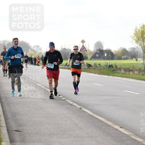 12.04.2026 - 45. Internationalen Wilhelmsburger Insellauf Dr. Thomas Lammeyer http://msf.ph/oto/9442978 12.04.2026 10:14:24 Laufen 3702, 3171, 5560 meine-sportfotos.de