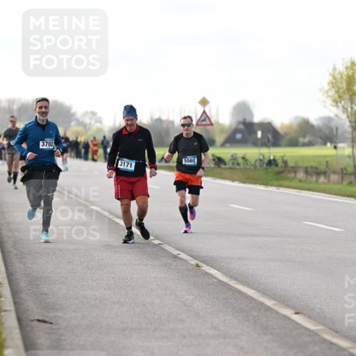 12.04.2026 - 45. Internationalen Wilhelmsburger Insellauf Dr. Thomas Lammeyer http://msf.ph/oto/9442979 12.04.2026 10:14:24 Laufen 3702, 3171, 5560 meine-sportfotos.de