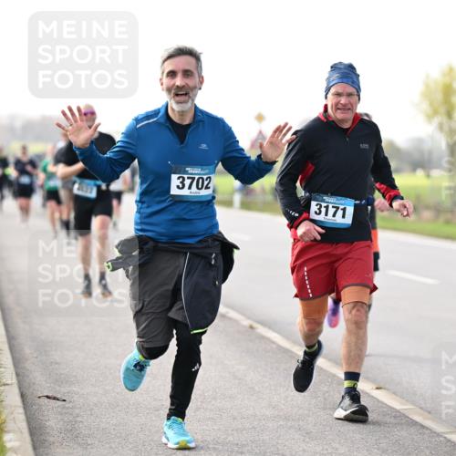 12.04.2026 - 45. Internationalen Wilhelmsburger Insellauf Dr. Thomas Lammeyer http://msf.ph/oto/9442990 12.04.2026 10:14:27 Laufen 3702, 3171 meine-sportfotos.de
