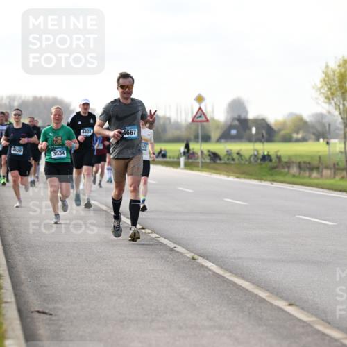 12.04.2026 - 45. Internationalen Wilhelmsburger Insellauf Dr. Thomas Lammeyer http://msf.ph/oto/9443015 12.04.2026 10:14:33 Laufen 4629, 3534, 4401, 4667 meine-sportfotos.de