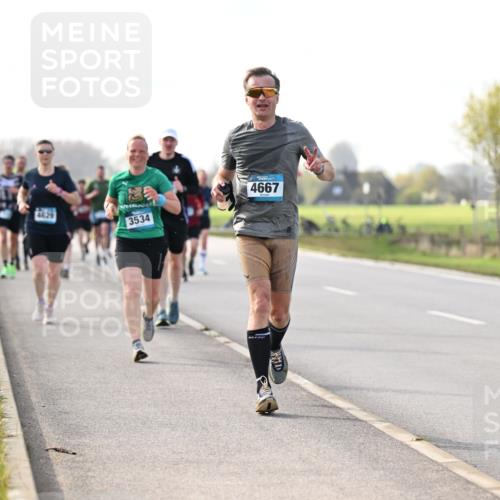 12.04.2026 - 45. Internationalen Wilhelmsburger Insellauf Dr. Thomas Lammeyer http://msf.ph/oto/9443028 12.04.2026 10:14:34 Laufen 3534, 4667 meine-sportfotos.de