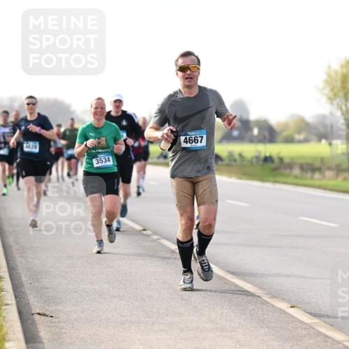 12.04.2026 - 45. Internationalen Wilhelmsburger Insellauf Dr. Thomas Lammeyer http://msf.ph/oto/9443029 12.04.2026 10:14:35 Laufen 4629, 3534, 4667 meine-sportfotos.de