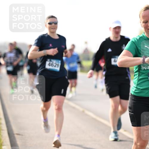 12.04.2026 - 45. Internationalen Wilhelmsburger Insellauf Dr. Thomas Lammeyer http://msf.ph/oto/9443050 12.04.2026 10:14:38 Laufen 4629, 3534 meine-sportfotos.de