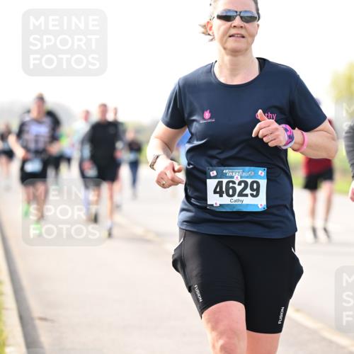 12.04.2026 - 45. Internationalen Wilhelmsburger Insellauf Dr. Thomas Lammeyer http://msf.ph/oto/9443057 12.04.2026 10:14:40 Laufen 45, 4629, 440 meine-sportfotos.de