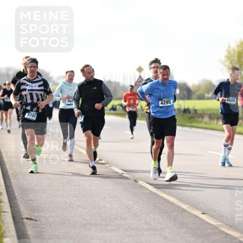 12.04.2026 - 45. Internationalen Wilhelmsburger Insellauf Dr. Thomas Lammeyer http://msf.ph/oto/9443063 12.04.2026 10:14:41 Laufen 3201, 464, 4295, 4009, 3834 meine-sportfotos.de