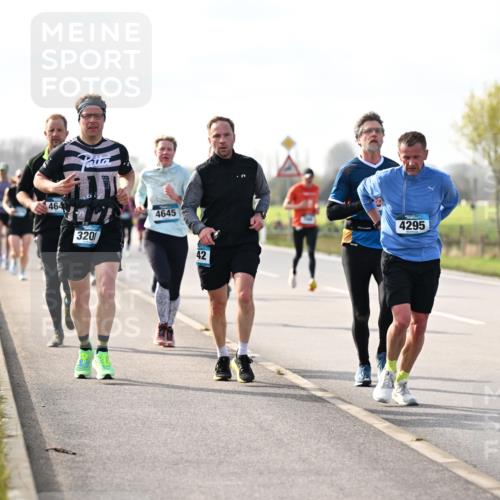12.04.2026 - 45. Internationalen Wilhelmsburger Insellauf Dr. Thomas Lammeyer http://msf.ph/oto/9443070 12.04.2026 10:14:42 Laufen 464, 3201, 4645, 42, 4295, 40, 38 meine-sportfotos.de