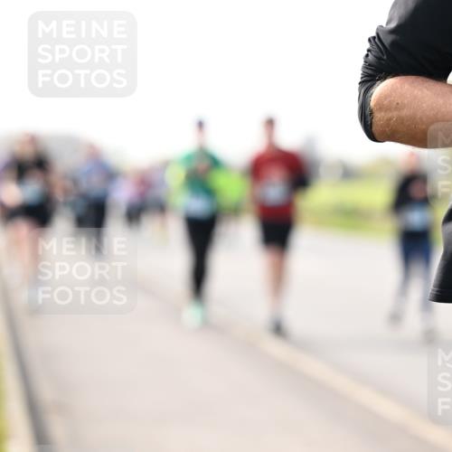 12.04.2026 - 45. Internationalen Wilhelmsburger Insellauf Dr. Thomas Lammeyer http://msf.ph/oto/9443099 12.04.2026 10:14:47 Laufen  meine-sportfotos.de