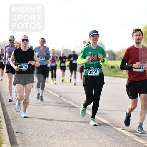 12.04.2026 - 45. Internationalen Wilhelmsburger Insellauf Dr. Thomas Lammeyer http://msf.ph/oto/9443111 12.04.2026 10:14:49 Laufen 4674, 3991, 42 meine-sportfotos.de