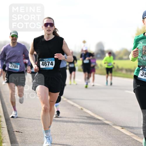12.04.2026 - 45. Internationalen Wilhelmsburger Insellauf Dr. Thomas Lammeyer http://msf.ph/oto/9443121 12.04.2026 10:14:51 Laufen 3785, 4674, 3991 meine-sportfotos.de