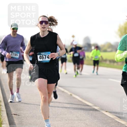 12.04.2026 - 45. Internationalen Wilhelmsburger Insellauf Dr. Thomas Lammeyer http://msf.ph/oto/9443122 12.04.2026 10:14:51 Laufen 3785, 4674, 3991 meine-sportfotos.de