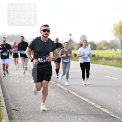 12.04.2026 - 45. Internationalen Wilhelmsburger Insellauf Dr. Thomas Lammeyer http://msf.ph/oto/9443162 12.04.2026 10:14:58 Laufen 4046, 3090, 45, 22 meine-sportfotos.de