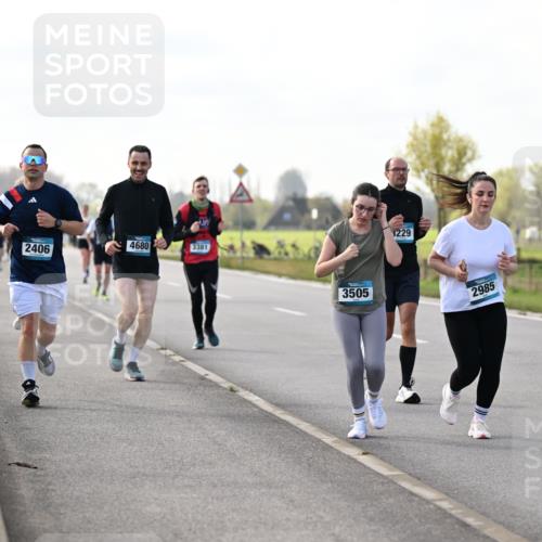12.04.2026 - 45. Internationalen Wilhelmsburger Insellauf Dr. Thomas Lammeyer http://msf.ph/oto/9443174 12.04.2026 10:15:01 Laufen 4680, 2406, 3381, 3505, 229, 2985 meine-sportfotos.de