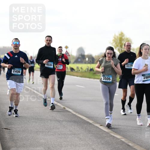 12.04.2026 - 45. Internationalen Wilhelmsburger Insellauf Dr. Thomas Lammeyer http://msf.ph/oto/9443178 12.04.2026 10:15:01 Laufen 2406, 4680, 81, 3505, 3229, 2985 meine-sportfotos.de