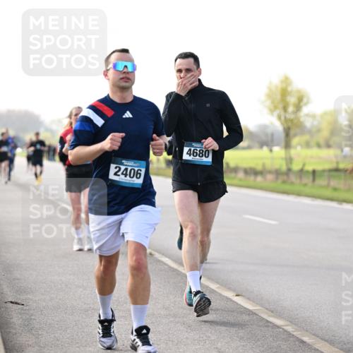 12.04.2026 - 45. Internationalen Wilhelmsburger Insellauf Dr. Thomas Lammeyer http://msf.ph/oto/9443189 12.04.2026 10:15:03 Laufen 2406, 4680, 3505 meine-sportfotos.de