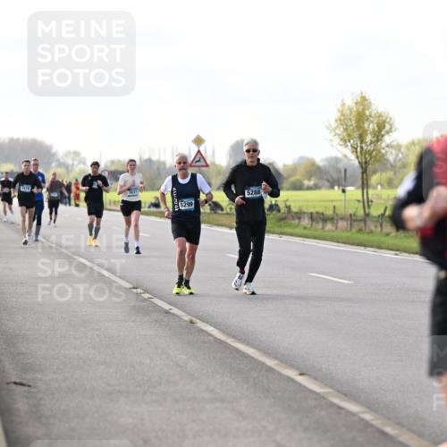 12.04.2026 - 45. Internationalen Wilhelmsburger Insellauf Dr. Thomas Lammeyer http://msf.ph/oto/9443206 12.04.2026 10:15:07 Laufen 4914, 3831, 5299, 5288, 3380 meine-sportfotos.de