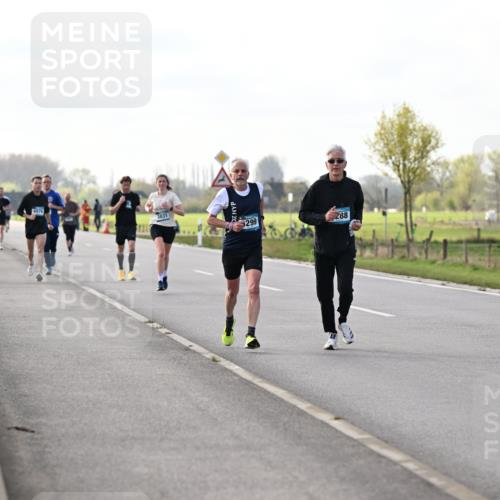 12.04.2026 - 45. Internationalen Wilhelmsburger Insellauf Dr. Thomas Lammeyer http://msf.ph/oto/9443210 12.04.2026 10:15:08 Laufen 4914, 4976, 3831, 5299, 288 meine-sportfotos.de