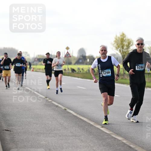 12.04.2026 - 45. Internationalen Wilhelmsburger Insellauf Dr. Thomas Lammeyer http://msf.ph/oto/9443221 12.04.2026 10:15:10 Laufen 3837, 5299, 5288 meine-sportfotos.de