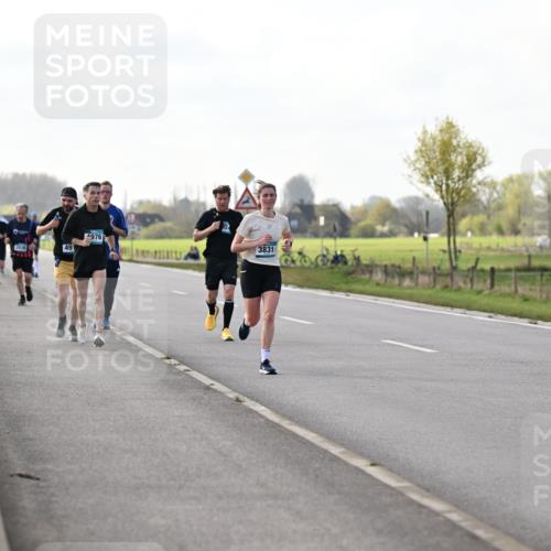 12.04.2026 - 45. Internationalen Wilhelmsburger Insellauf Dr. Thomas Lammeyer http://msf.ph/oto/9443231 12.04.2026 10:15:11 Laufen 491, 4976, 3831, 5299 meine-sportfotos.de