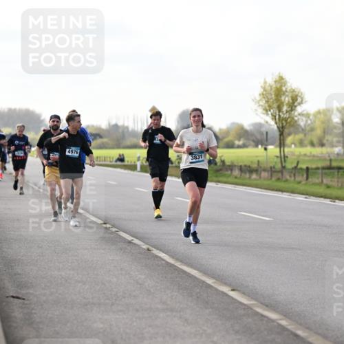 12.04.2026 - 45. Internationalen Wilhelmsburger Insellauf Dr. Thomas Lammeyer http://msf.ph/oto/9443235 12.04.2026 10:15:12 Laufen 2836, 4976, 3831 meine-sportfotos.de