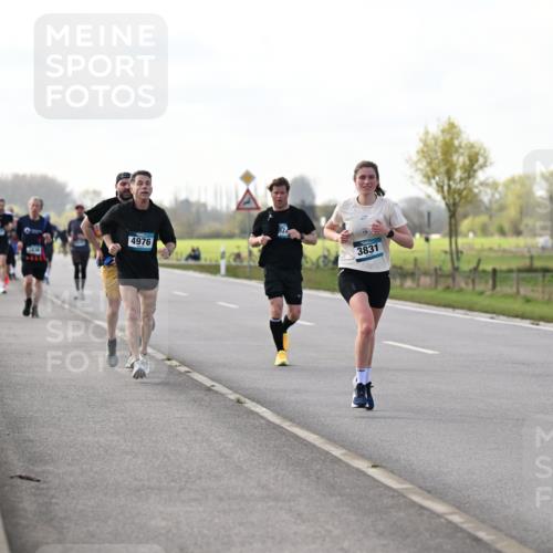 12.04.2026 - 45. Internationalen Wilhelmsburger Insellauf Dr. Thomas Lammeyer http://msf.ph/oto/9443241 12.04.2026 10:15:13 Laufen 4976, 3831 meine-sportfotos.de