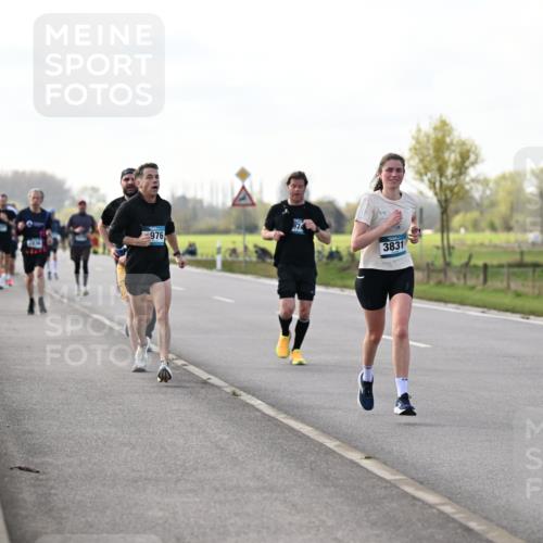12.04.2026 - 45. Internationalen Wilhelmsburger Insellauf Dr. Thomas Lammeyer http://msf.ph/oto/9443244 12.04.2026 10:15:14 Laufen 976, 3831 meine-sportfotos.de
